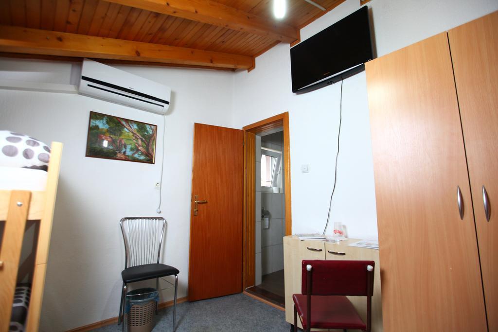 Hostel Cuba Μπάνια Λούκα Εξωτερικό φωτογραφία