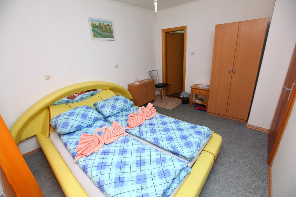 Hostel Cuba Μπάνια Λούκα Εξωτερικό φωτογραφία